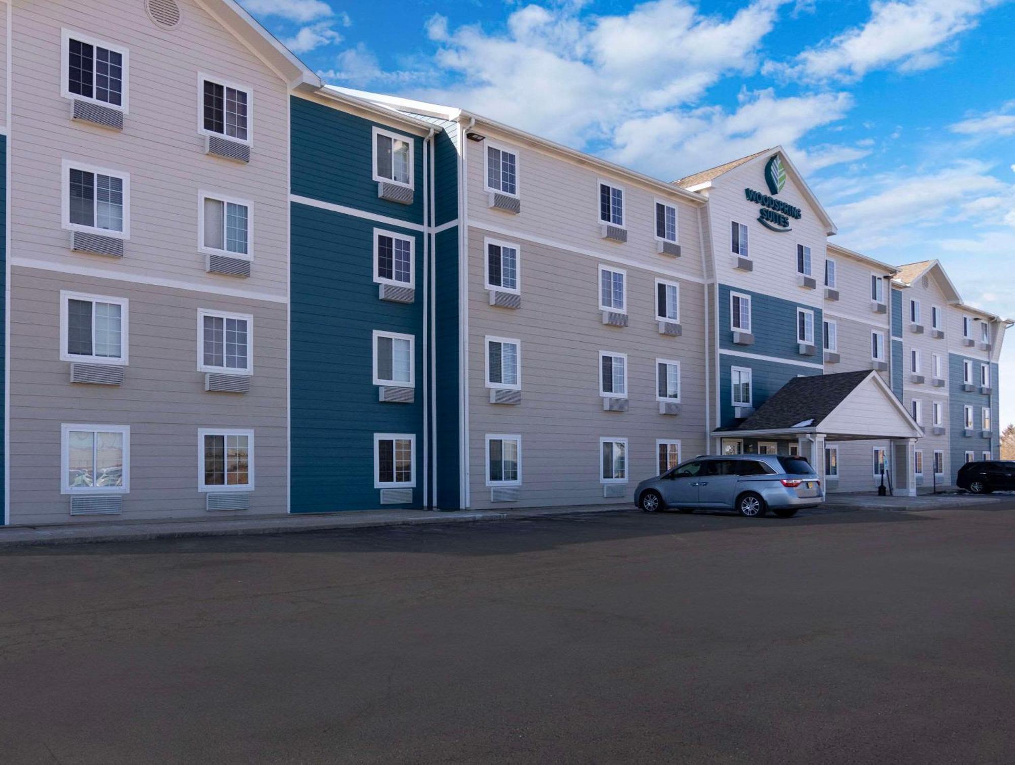 Woodspring Suites Champaign Near University Exterior photo