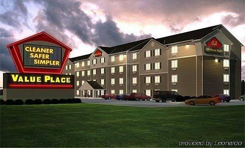 Woodspring Suites Champaign Near University Exterior photo