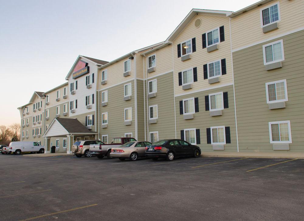 Woodspring Suites Champaign Near University Exterior photo