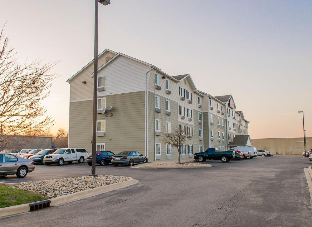 Woodspring Suites Champaign Near University Exterior photo